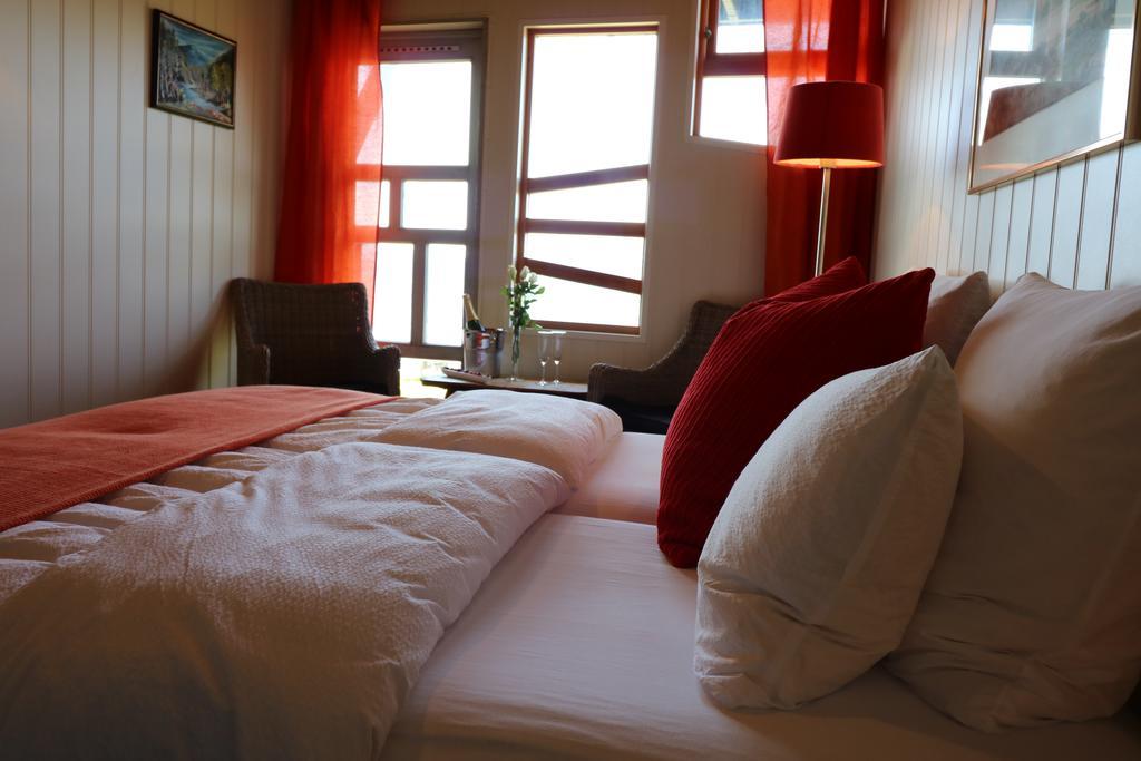 Brekkestranda Fjordhotel Brekke  Dış mekan fotoğraf